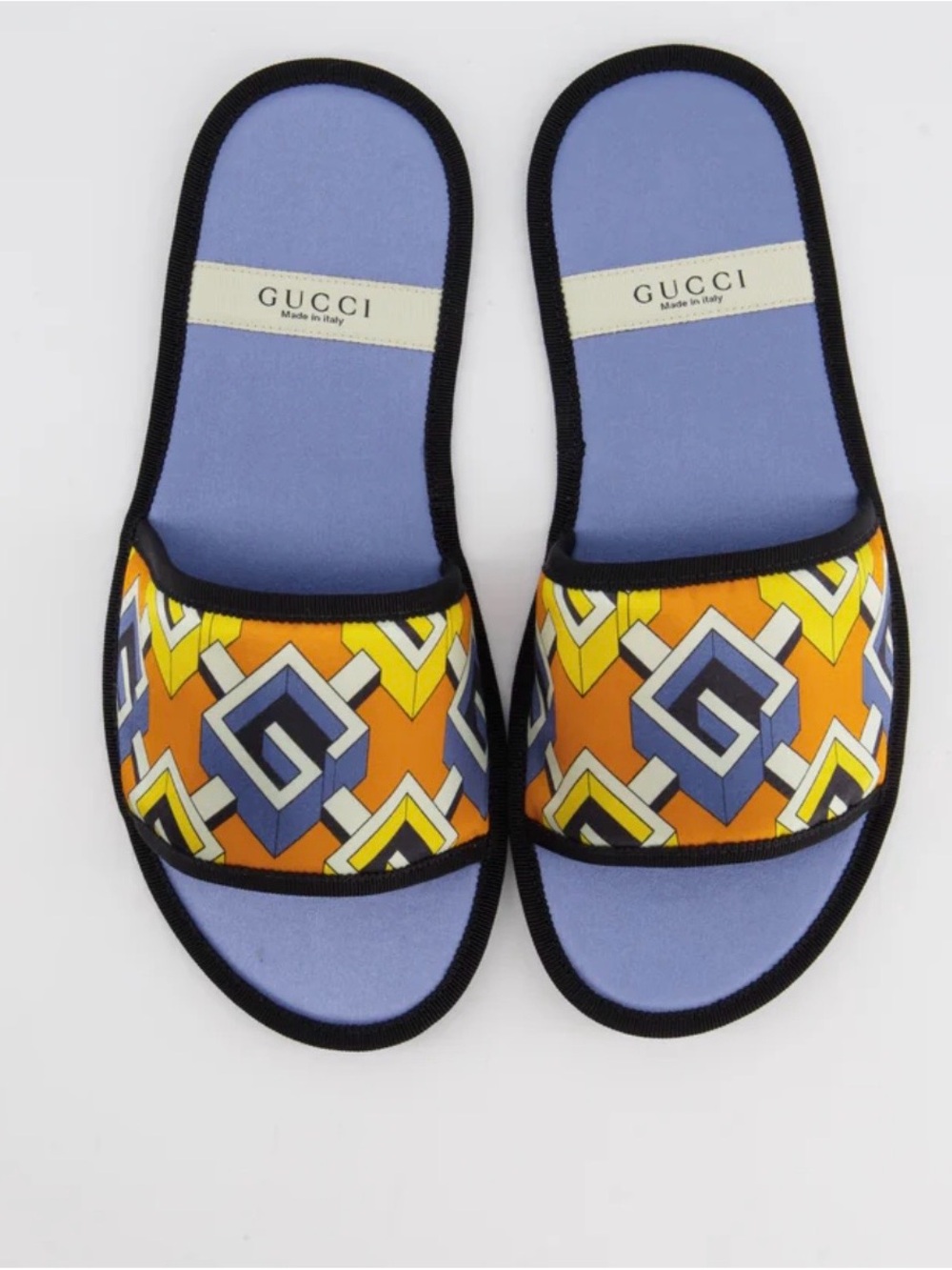 GUCCI BRAND NEW Travel Set - Eye Mask, Neck Pillow, & Slippers - Picture 2 of 5